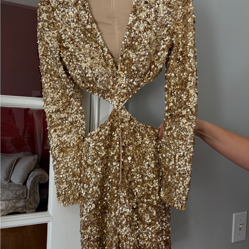 Sherri Hill Gold Sequin Long Sleeve Dress